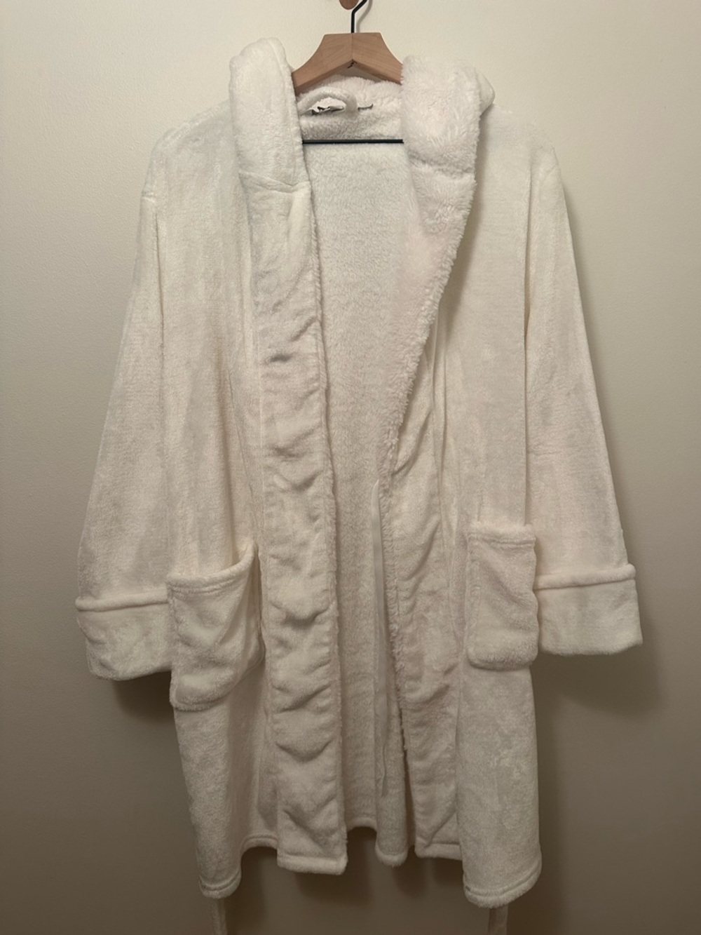 Maison Fresco Luxury Velour White Hooded Robe Bathrobe